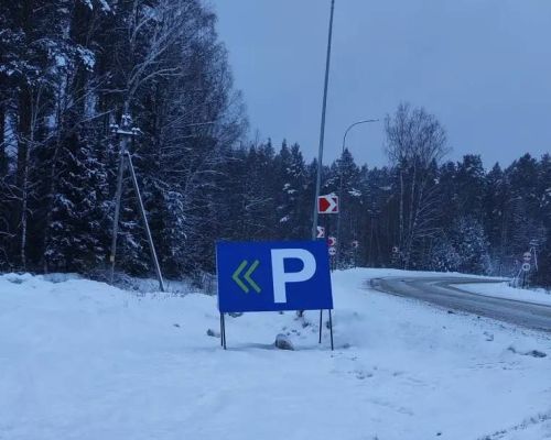 Раифага килү юлында өстәмә ике машина кую урыны оештырылачак