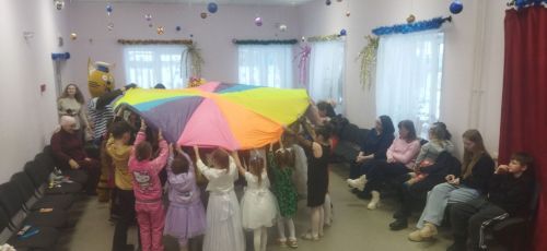 Күгәйдә «Кыш бабай һәм Кар кызы дусларын җыя» дип исемләнгән кичә узды