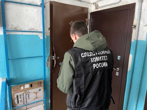 Бер фатирда алты мәет табылган