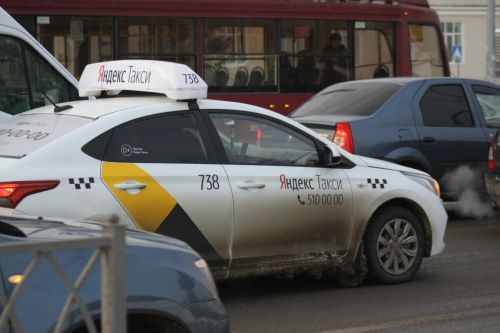 Казанда такси сервислары эшендә массакүләм өзеклек