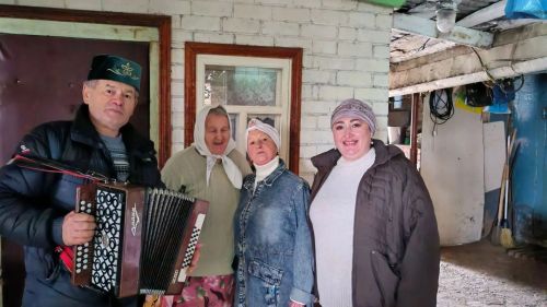 Олы Шырдан авылында кадерле өлкәннәребезне бәйрәм белән котладылар