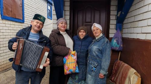 Олы Шырдан авылында кадерле өлкәннәребезне бәйрәм белән котладылар