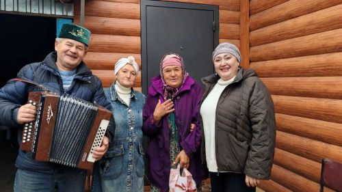 Олы Шырдан авылында кадерле өлкәннәребезне бәйрәм белән котладылар