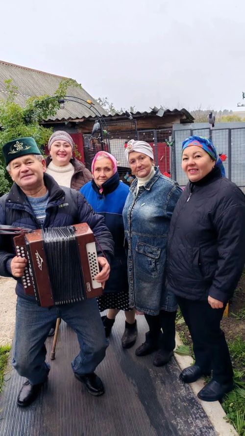 Олы Шырдан авылында кадерле өлкәннәребезне бәйрәм белән котладылар