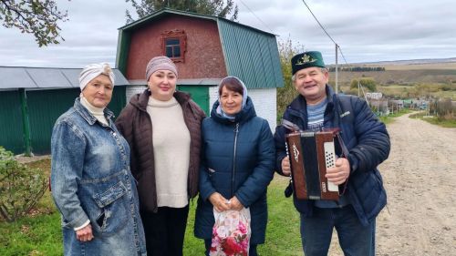 Олы Шырдан авылында кадерле өлкәннәребезне бәйрәм белән котладылар