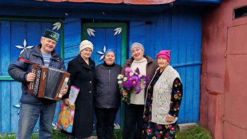 Олы Шырдан авылында кадерле өлкәннәребезне бәйрәм белән котладылар