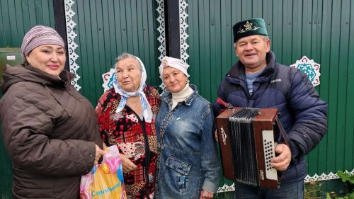 Олы Шырдан авылында кадерле өлкәннәребезне бәйрәм белән котладылар