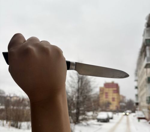 Балалар бакчасына пычак белән бәреп кергәннәр
