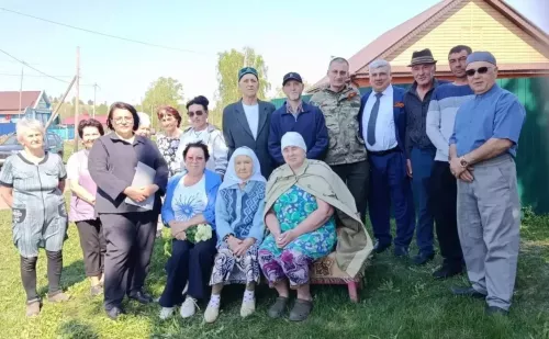 Районыбызның Зур Өтәк авылында Бөек Җиңүнең 81 еллыгына багышланган митинг узды