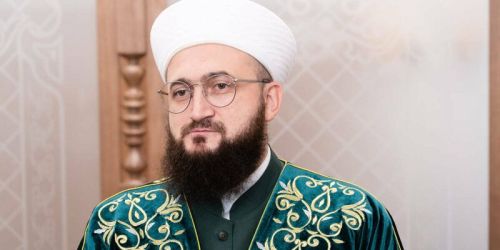 Татарстан мөфтие мөселманнарның ни өчен мәзһәбкә иярергә бурычлы икәнен аңлатты