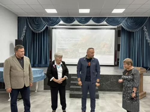 Васильево бистәсендә «Бердәмлек» штабы волонтёрларына бүләкләр тапшырдылар