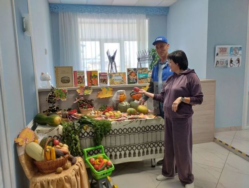 Татар Танае мәдәният йортында «Көз бүләкләре» дип исемләнгән күргәзмә оештырылды
