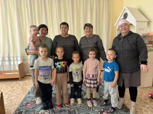 Тәрбиячеләр көне белән!