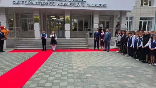 Осиново гимназиясендә «Белем көне»нә багышланган тантаналы линейка узды