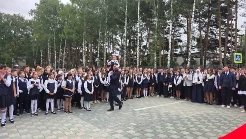 Осиново гимназиясендә «Белем көне»нә багышланган тантаналы линейка узды