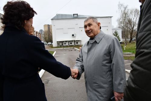 Рифкать Миңнеханов "Йолдызлык" балалар бакчасында кунакта