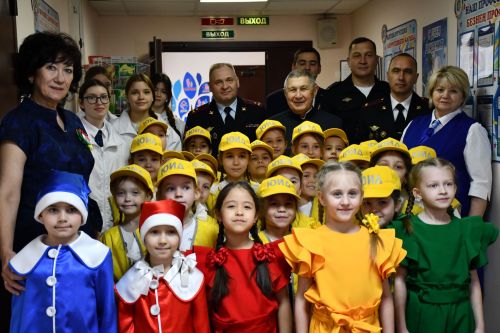 Рифкать Миңнеханов "Йолдызлык" балалар бакчасында кунакта