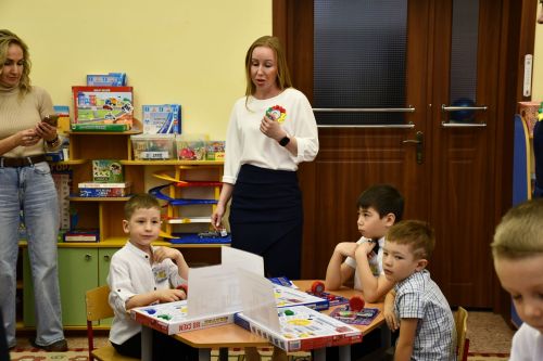 Рифкать Миңнеханов "Йолдызлык" балалар бакчасында кунакта