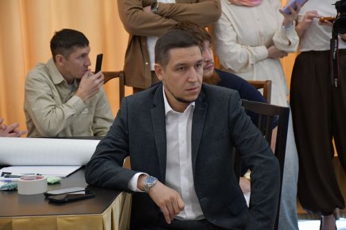 Диварлар түгел, шәхесләр төзелә