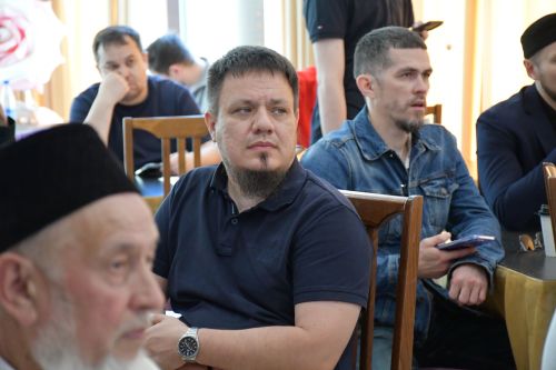 Диварлар түгел, шәхесләр төзелә