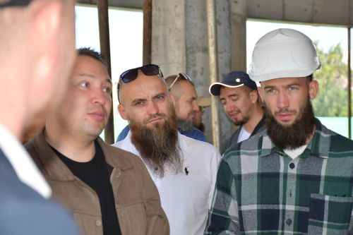 Диварлар түгел, шәхесләр төзелә
