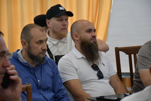 Диварлар түгел, шәхесләр төзелә