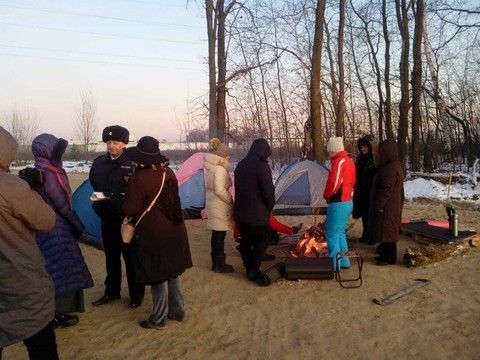 Чүп-чар заводы төзелешенә каршы кешеләр Казан янында палаткалы лагерь кордылар