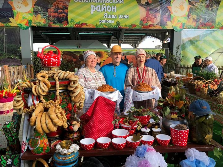 21 сентябрьдә "Казан"агросәнәгать паркы мәйданчыгында Бакчачы көне узды