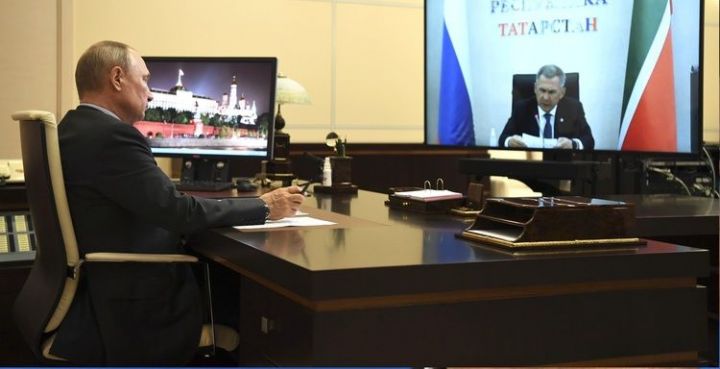 Путин Миңнехановның яңа срокка калуын хуплады