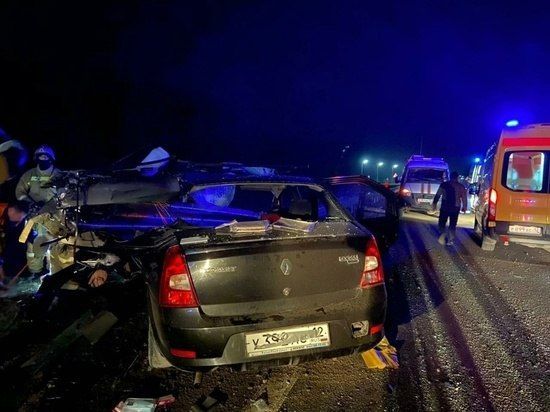 «Йошкар-Ола - Яшел Үзән» трассасында Renault Logan автомобиле коймага бәрелгән