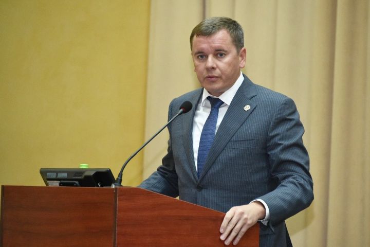 Министр Татарстан Президенты шикәр буенча резерв формалаштырырга күрсәтмә биргәнен әйтте