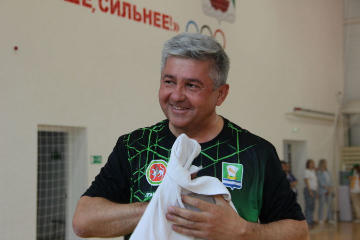 Васильевода муниципаль хезмәткәрләр арасында волейбол буенча ярыштан ФОТОРЕПОРТАЖ