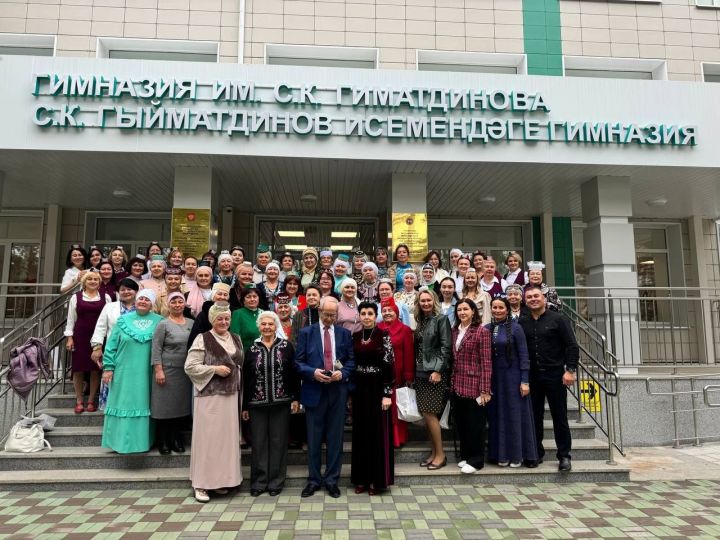 Шәһәребездә Бөтендөнья татар конгрессы, «Ак калфак» төбәк иҗтимагый оешмасы Яшел Үзән хакимияте һәм мәгариф идарәсе белән берлектә оештырылган форум узды