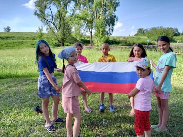 Акъегет мәдәният хезмәткәрләре «12 июнь - Россия көне” дигән әңгәмә үткәрде