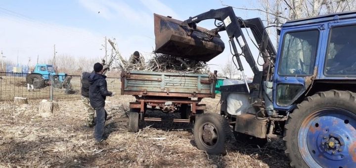 Яшел Үзән районы Тау Иле авылында изге эш башкардылар