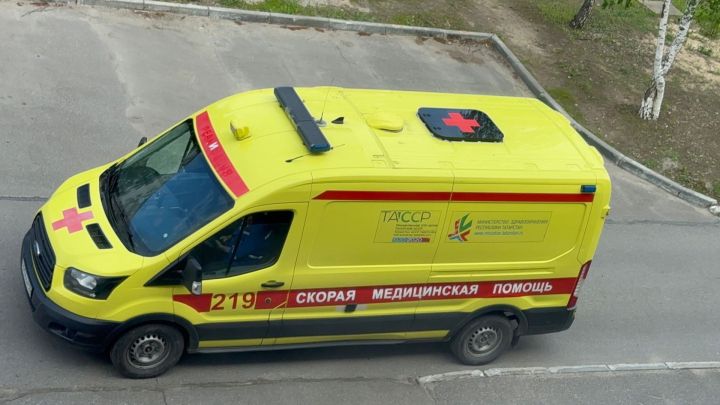 24 яшьлек хатын-кызның корсагына бармагын тегеп куйганнар