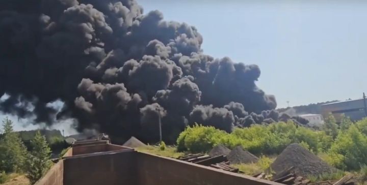 Юдино микрорайонында хәзерге вакытта коточкыч янгын