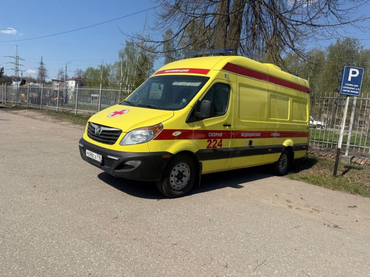 Заводта 3 метр биеклектән 21 яшьлек ир-ат егылып төшкән