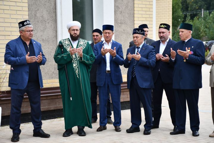 Яшел Үзән шәһәрендә «Әл-Әнгам» мәчете рәсми төстә үз ишекләрен ачты