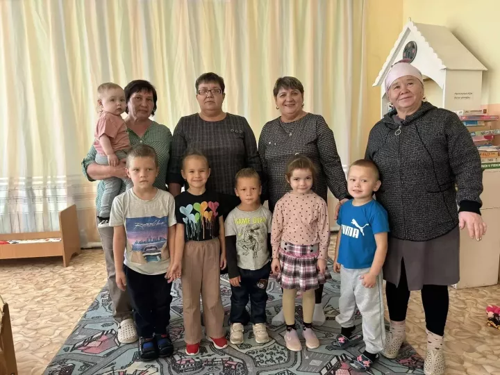 Тәрбиячеләр көне белән!