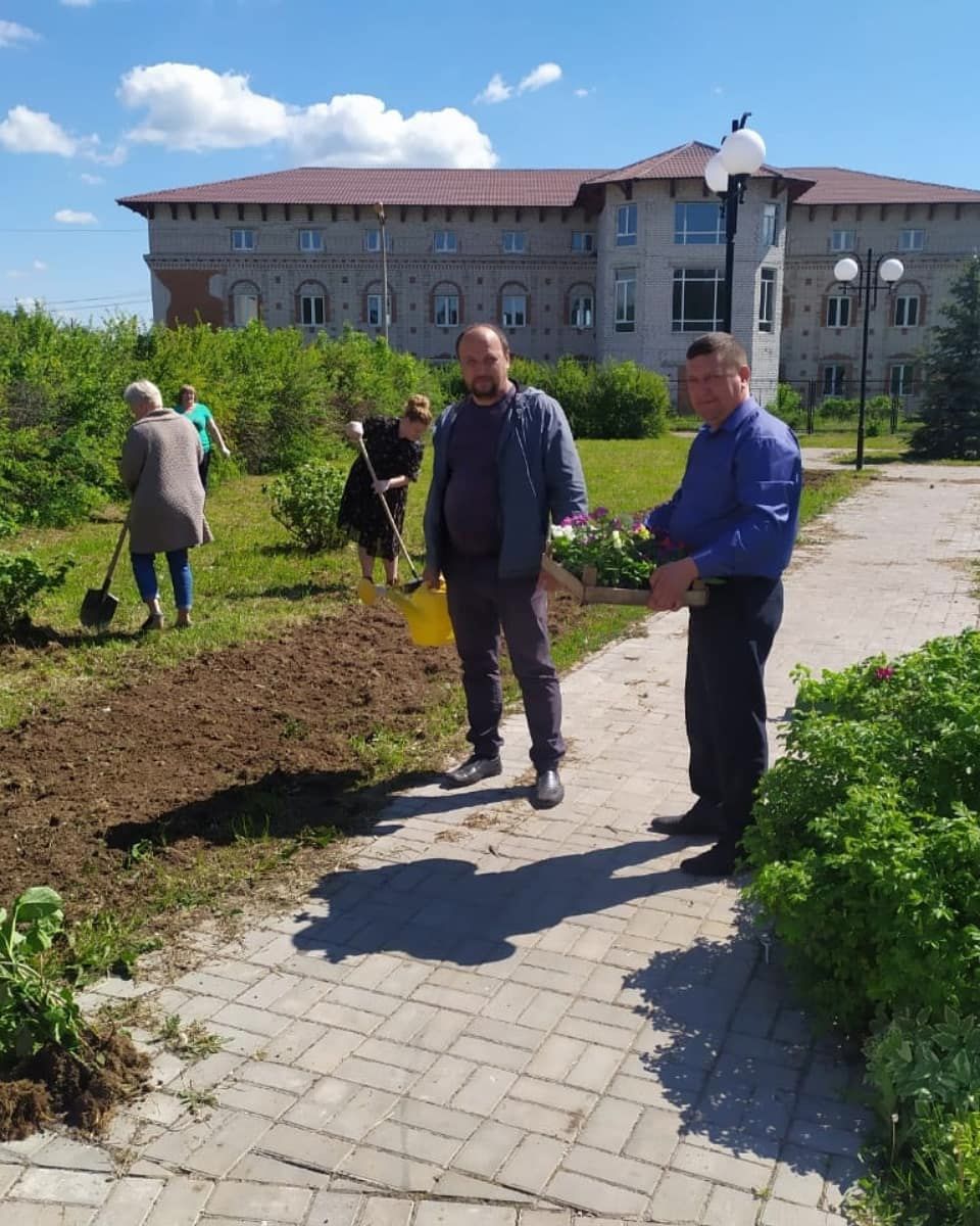 Яшел Үзән районында территорияне төзекләндерү буенча чаралар дәвам итә