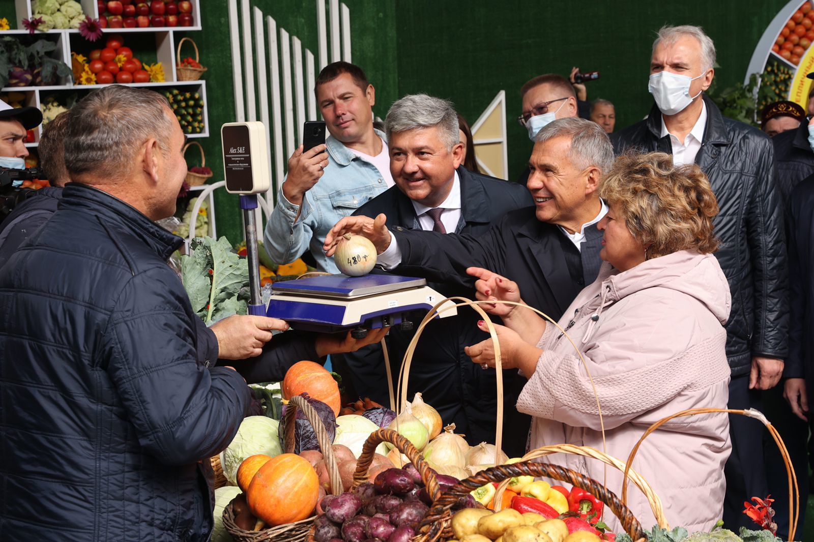 Бүген иртәдән Казанның агросәнәгать паркына бөтен республикадан бакчачылар җыелды