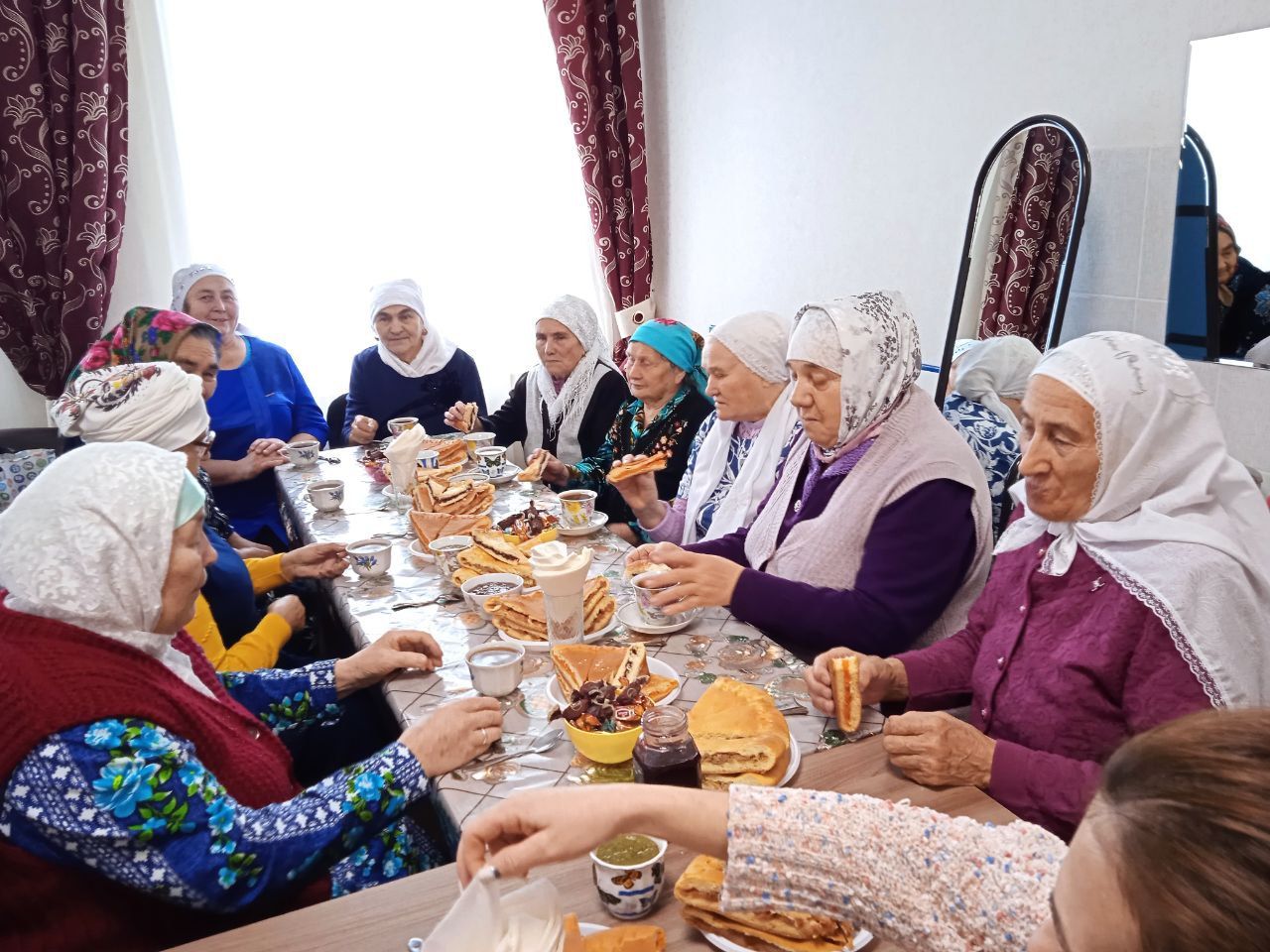 Татар фольклорында шактый зур кыйммәткә ия булган жанр-мөнәҗәт яшәп килә