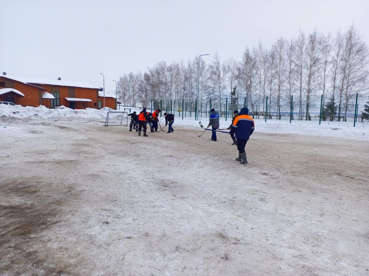 24 февральдә, Күгеш авыл җирлеге территориясендә Ватанны саклаучылар көненә багышланган туплы хоккей турниры узды