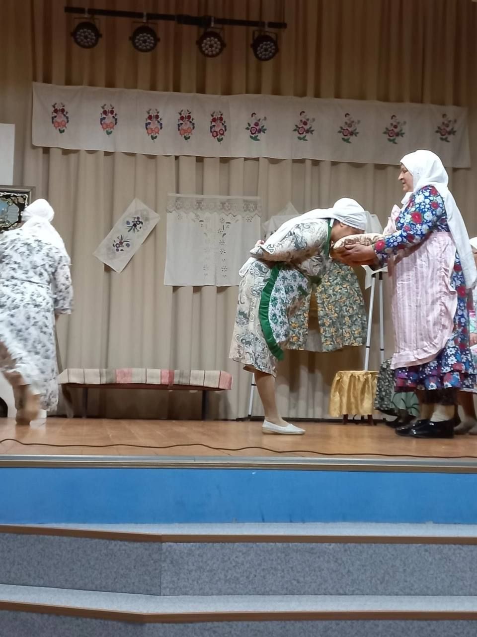 Татар Танае авылы мәдәният йортыда «Бала туды» фольклоры сәхнәләштерелде