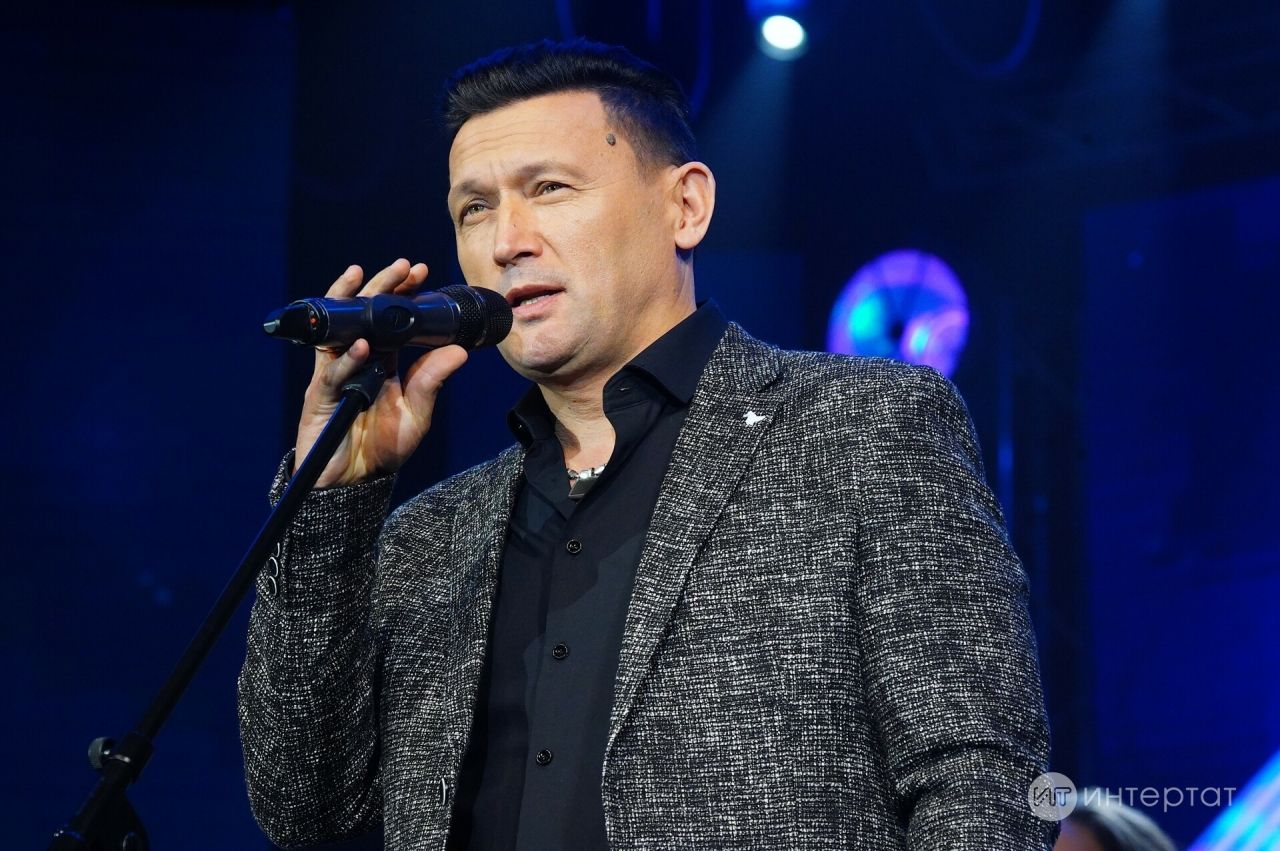 Әнвәр Нургалиевны ашыгыч ярдәм белән хастаханәгә алып киткәннәр
