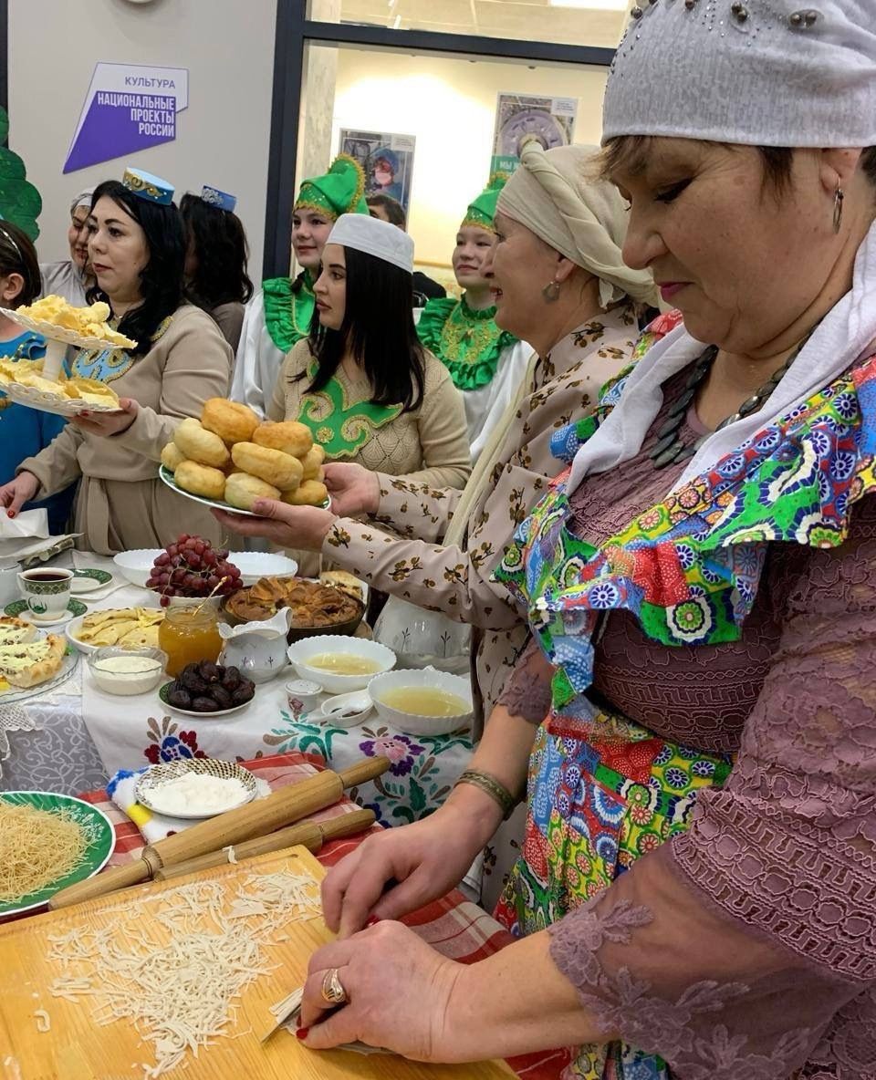 Яшел Үзәндә «Эхо веков в истории семьи - Тарихта без эзлебез» шәҗәрә фестиваленең муниципаль этабы узды