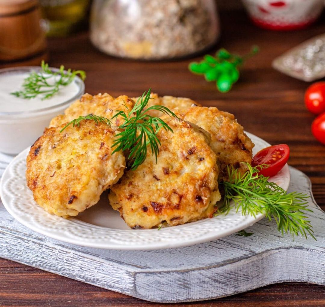Кичке ашка тиз әзерләнә торган бик тәмле балык кәтлите рецепты тәкъдим итәбез