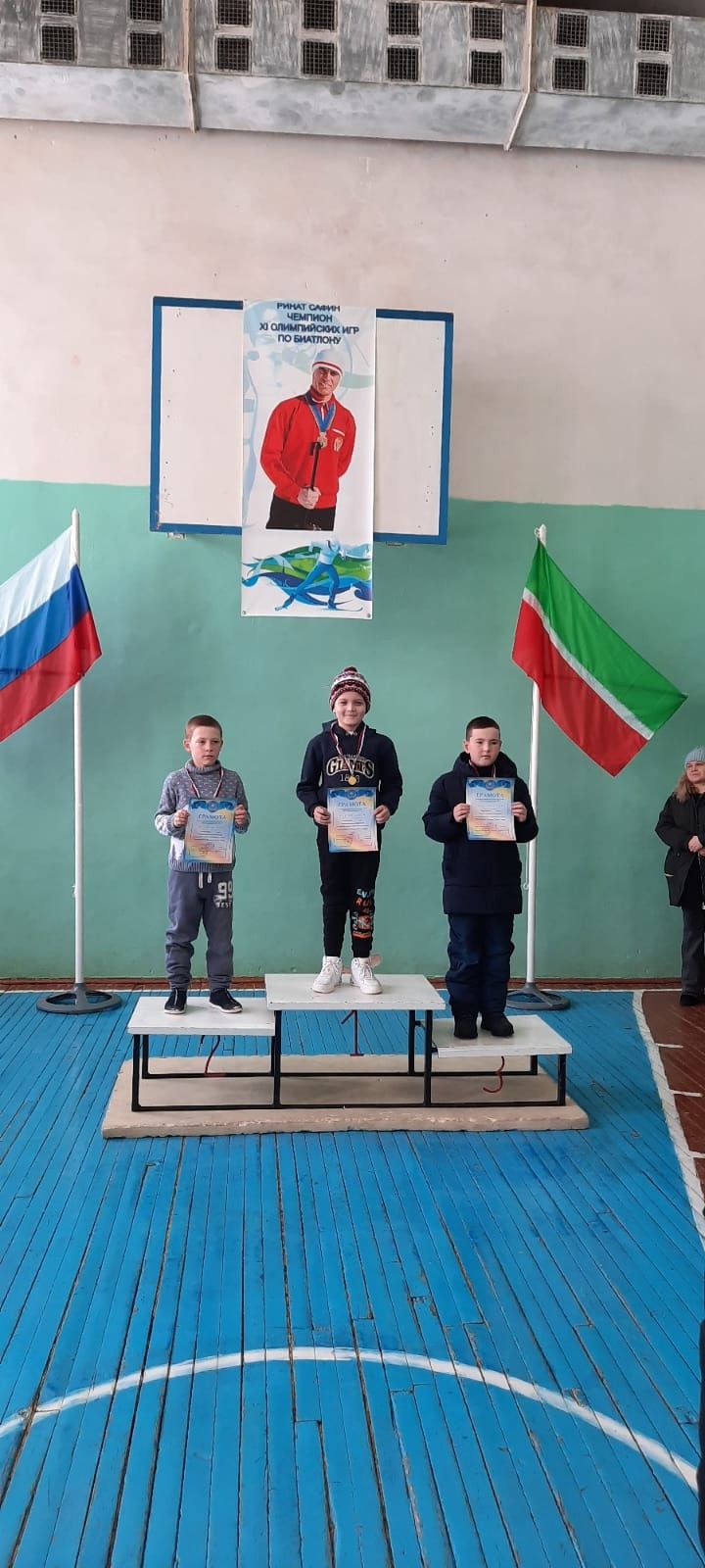 Олы Яке мәктәбендә Олимпия, дөнья чемпионы, якташыбыз Ринат Сафин истәлегенә 46нчы тапкыр чаңгы ярышы узды