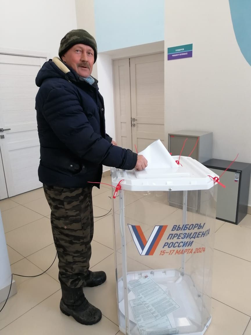 ️️ Бүгеннән сайлаулар башланды һәм Күгеш җирлегендә дә халык бик актив төстә тавыш бирә